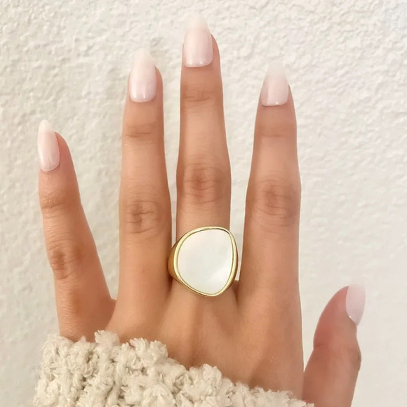 925 Sterling Silver Chunky Mother of Pearl Gold Statement Ring Thick Large Ring - Picture 2 of 8